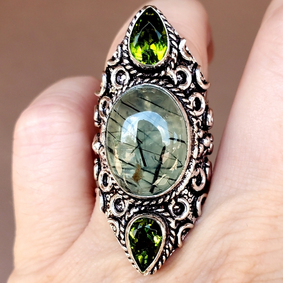New Moss Prehnite & Peridot 925 Silver Statement Ring. - Picture 2 of 16